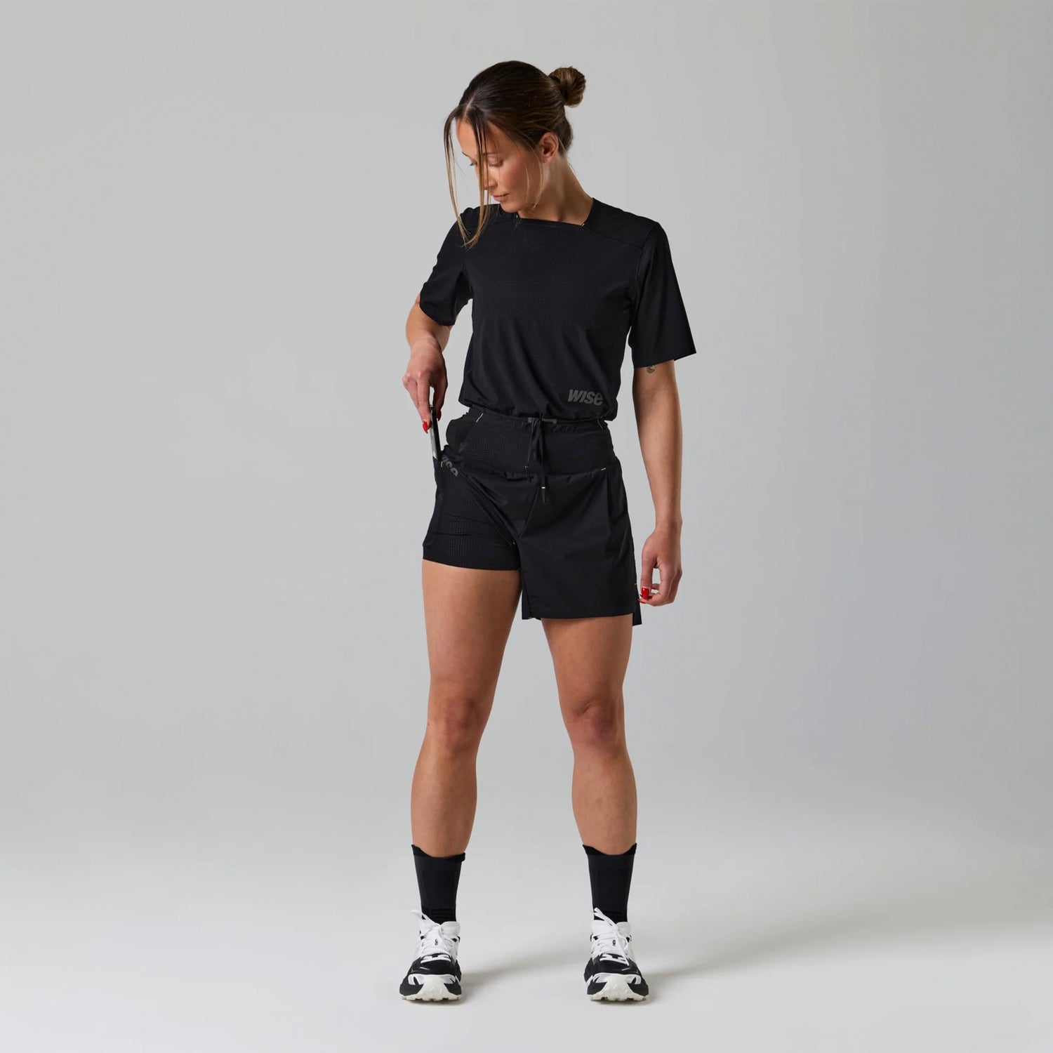 Short 522 Woman - Black