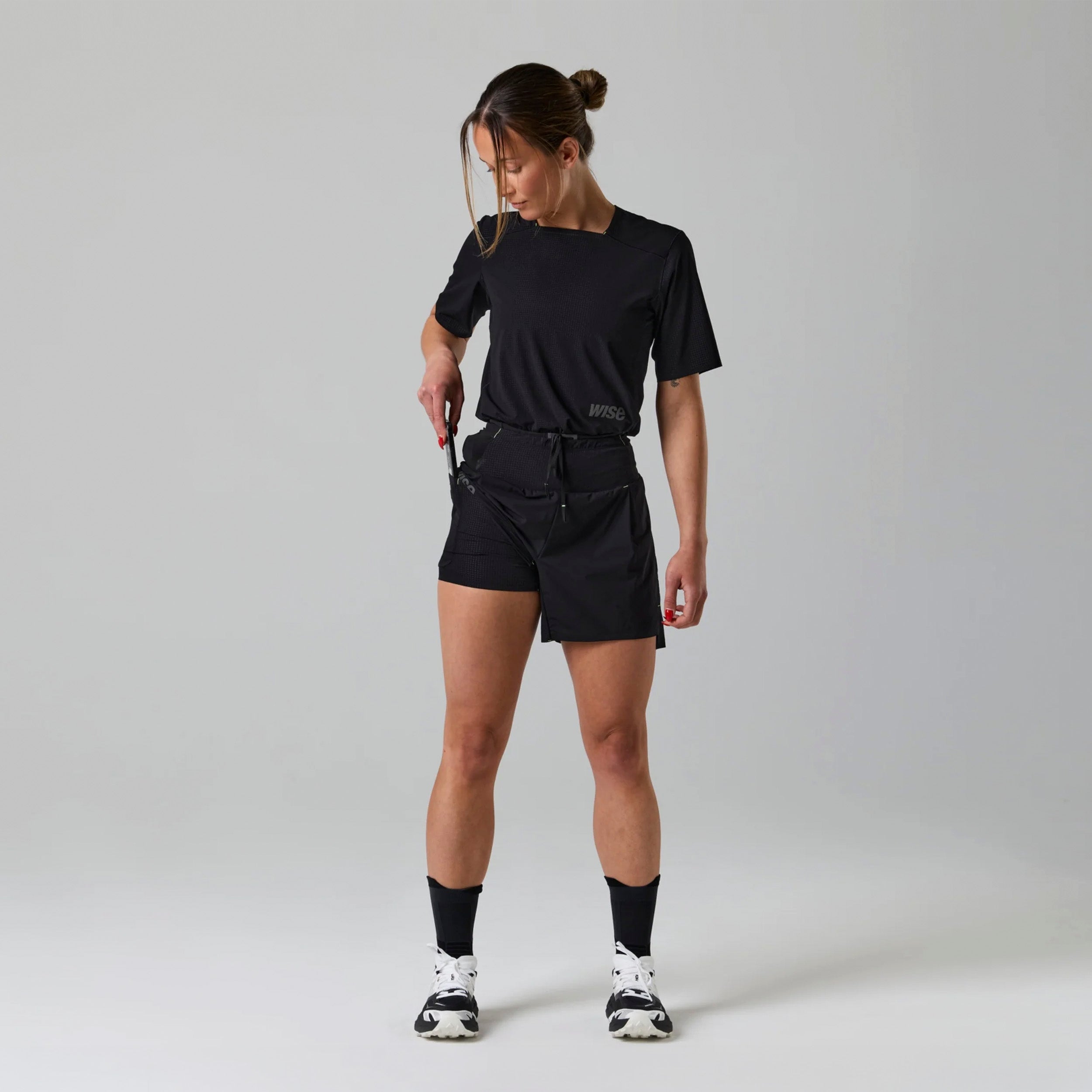 Short 522 Woman - Black
